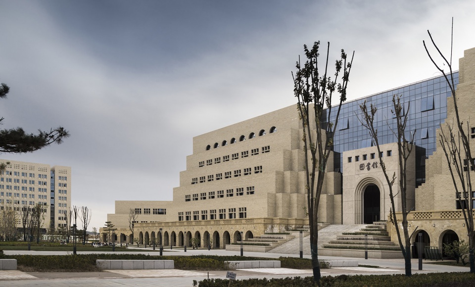 a complex of library museum and history museum of yanan university new campus china by architectural design research institute of tsinghu...
