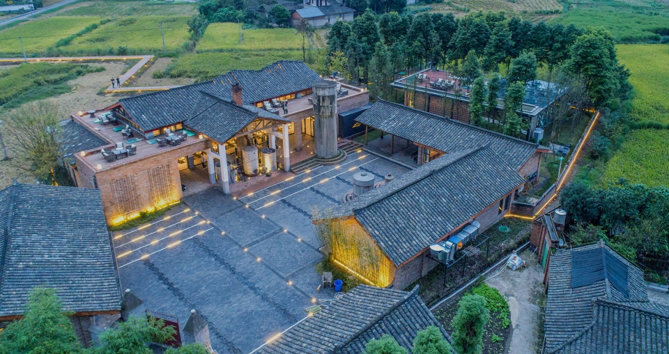 reconstruction design of the rural living room in oct southbank village china by zhushengxuan studio