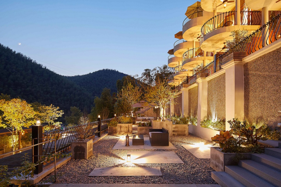 cloud hotel renovation project china by studio8