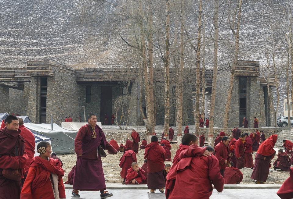 jianamani visitor center china by atelier teamminus