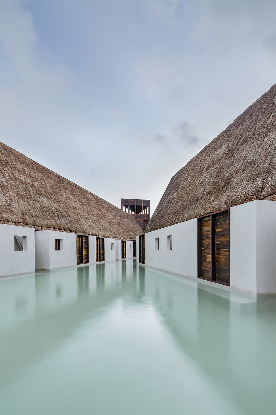 punta caliza by estudio macias peredo