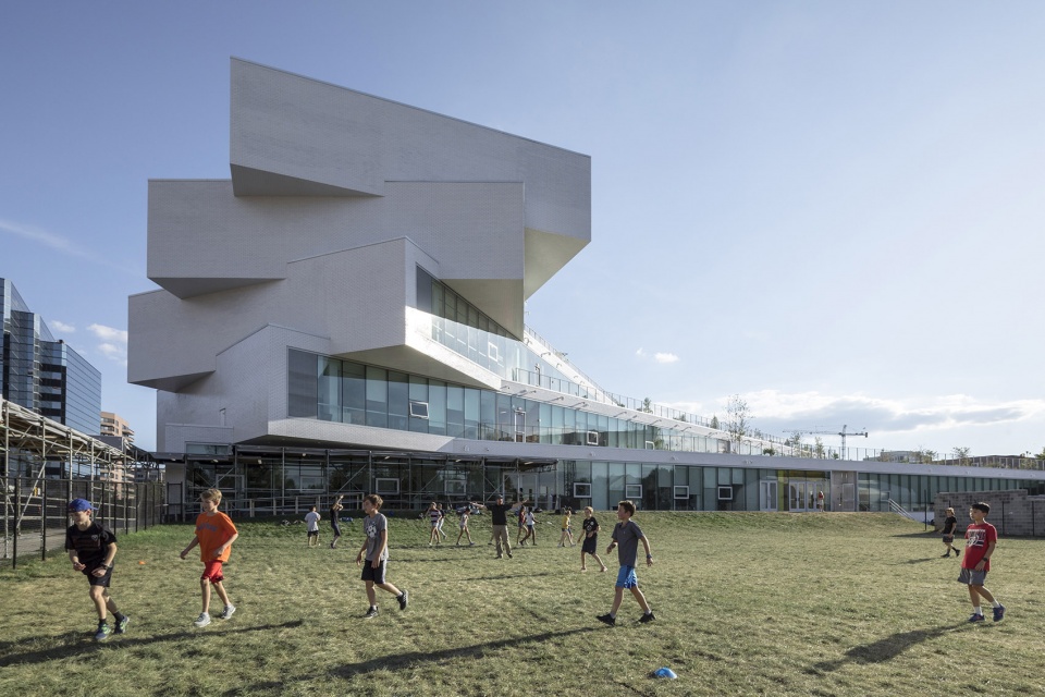 the heights building by big