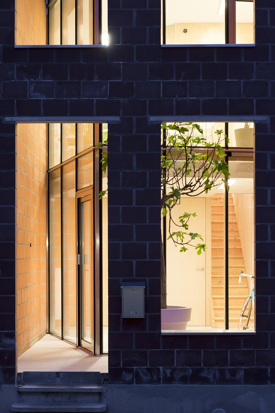 house ssk by de baes associates and sophie van noten