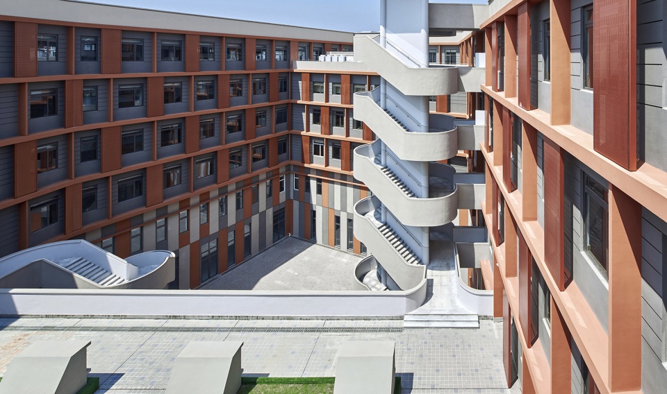 The Second Affiliated School of Fudan University TongJi Architectural Design