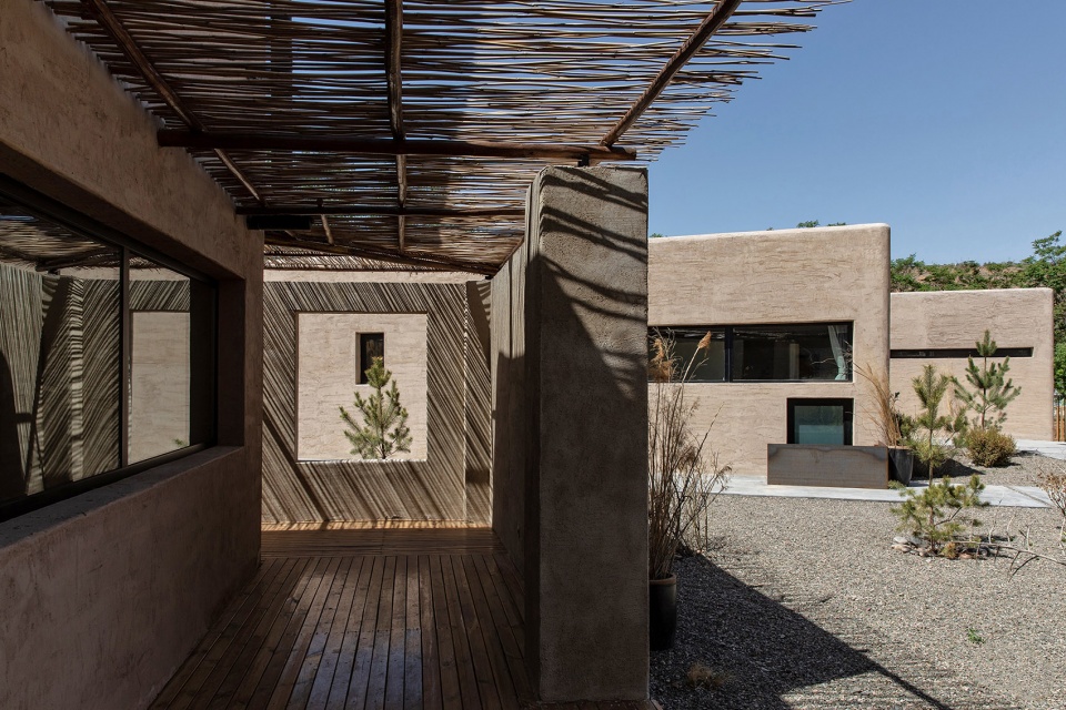lost villa boutique hotel china by das lab