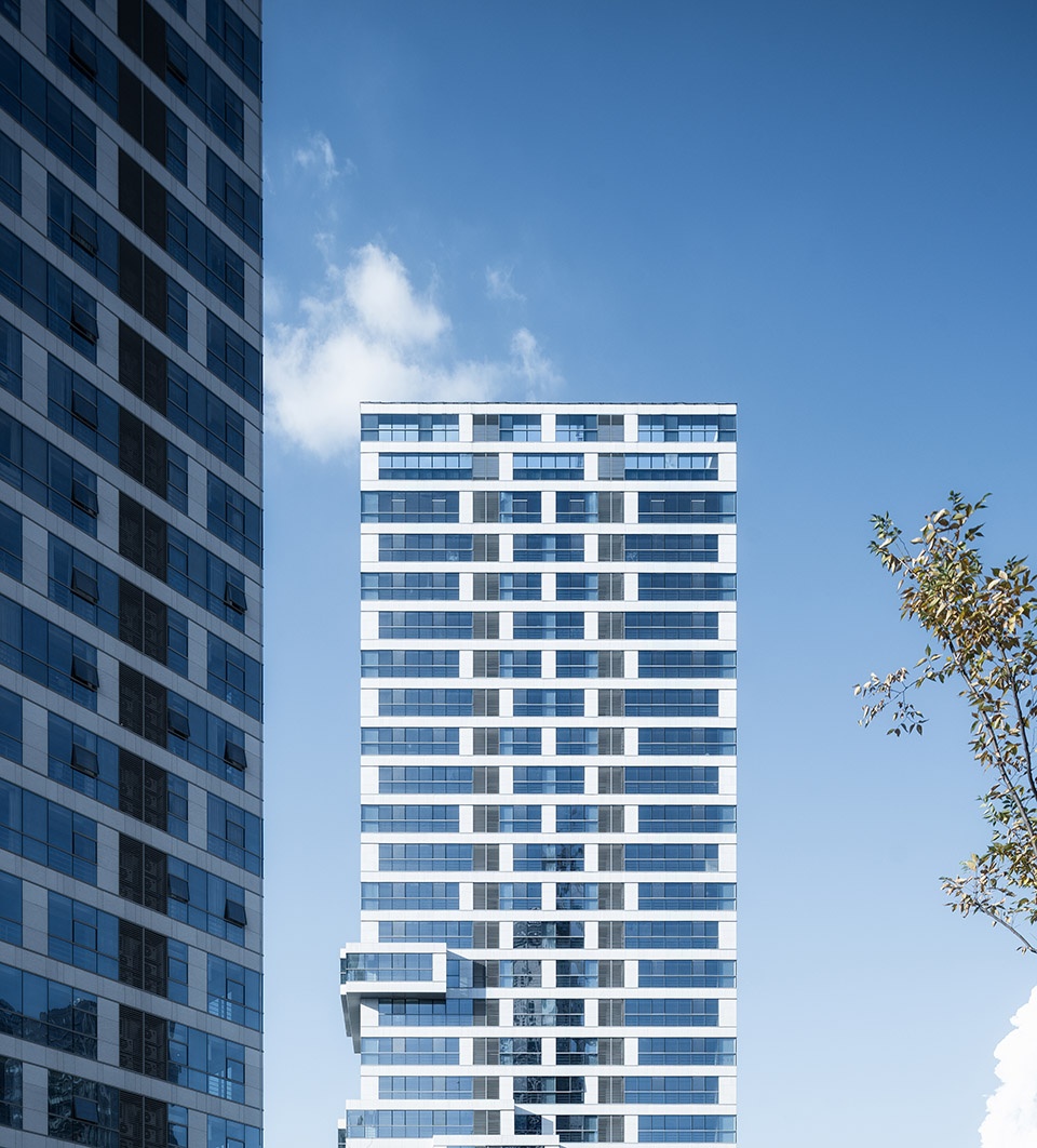 余杭未来科技城万通中心,杭州 / clou