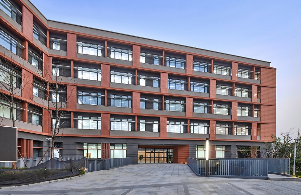 The Second Affiliated School of Fudan University TongJi Architectural Design