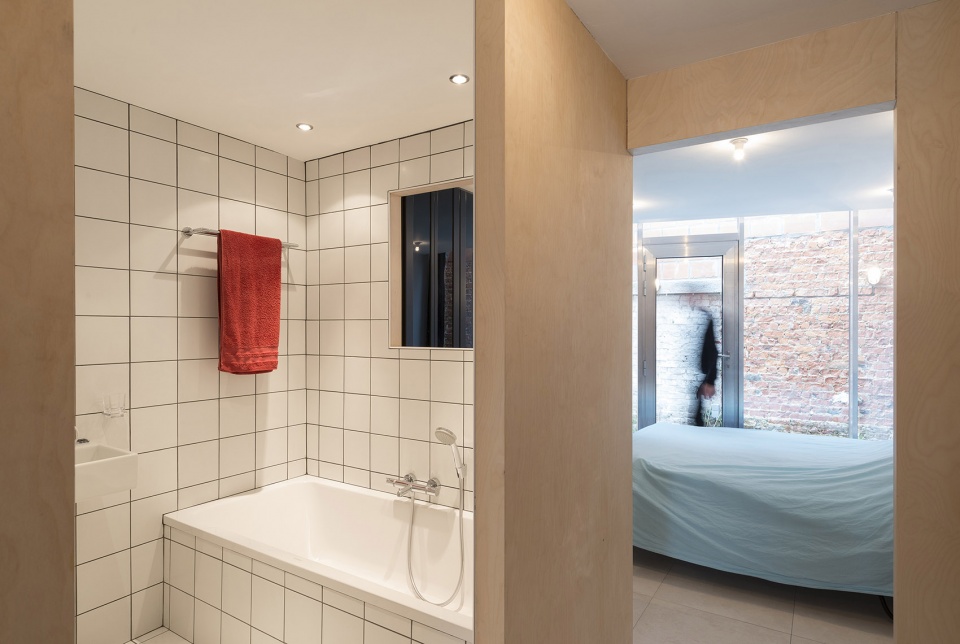 house ssk by de baes associates and sophie van noten