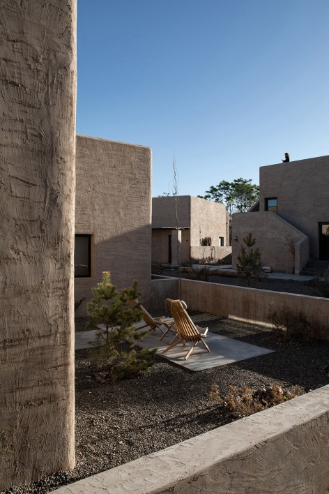 lost villa boutique hotel china by das lab