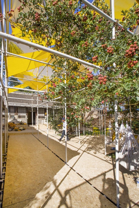 temporary exhibition facilities for harvest festival in shichengzizi village china by fu yingbin