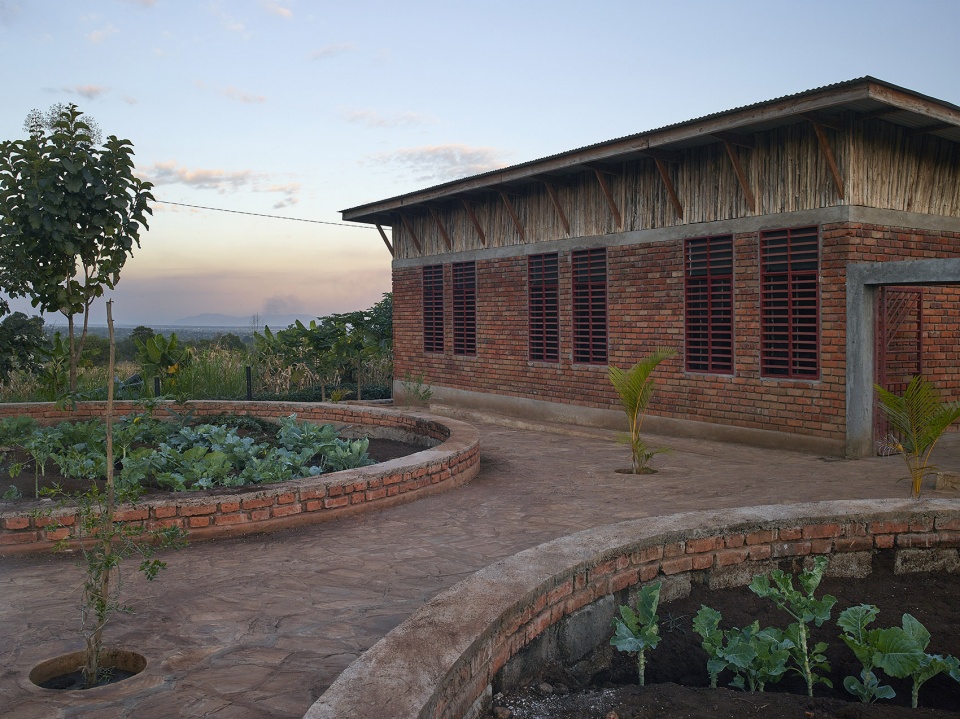 econef childrens center by asante architecture design and lonnqvist vanamo architects
