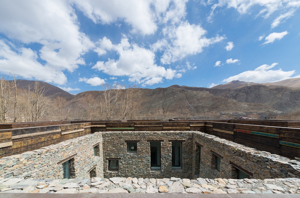 jianamani visitor center china by atelier teamminus