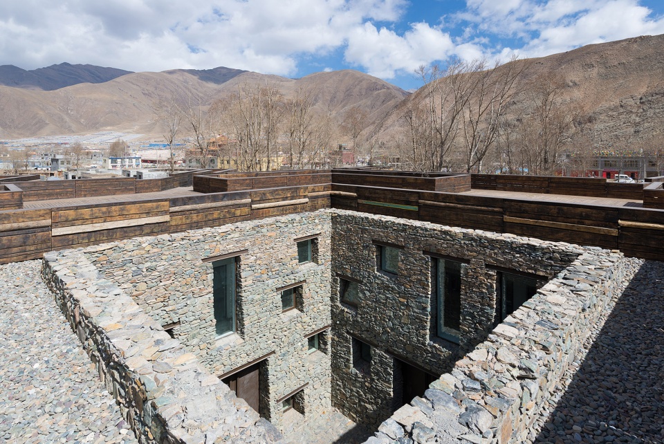 jianamani visitor center china by atelier teamminus