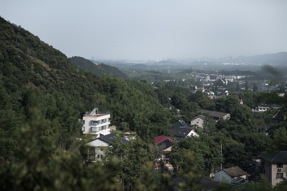 house of windows in moganshan china by officeproject