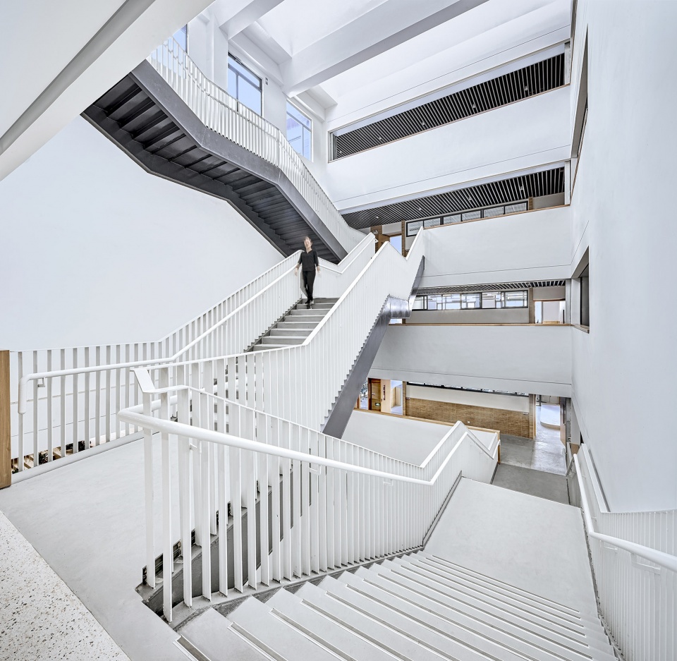 The Second Affiliated School of Fudan University TongJi Architectural Design