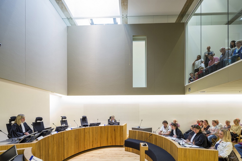 courthouse zwolle by hootsmans architectuurbureau