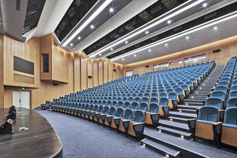 The Second Affiliated School of Fudan University TongJi Architectural Design