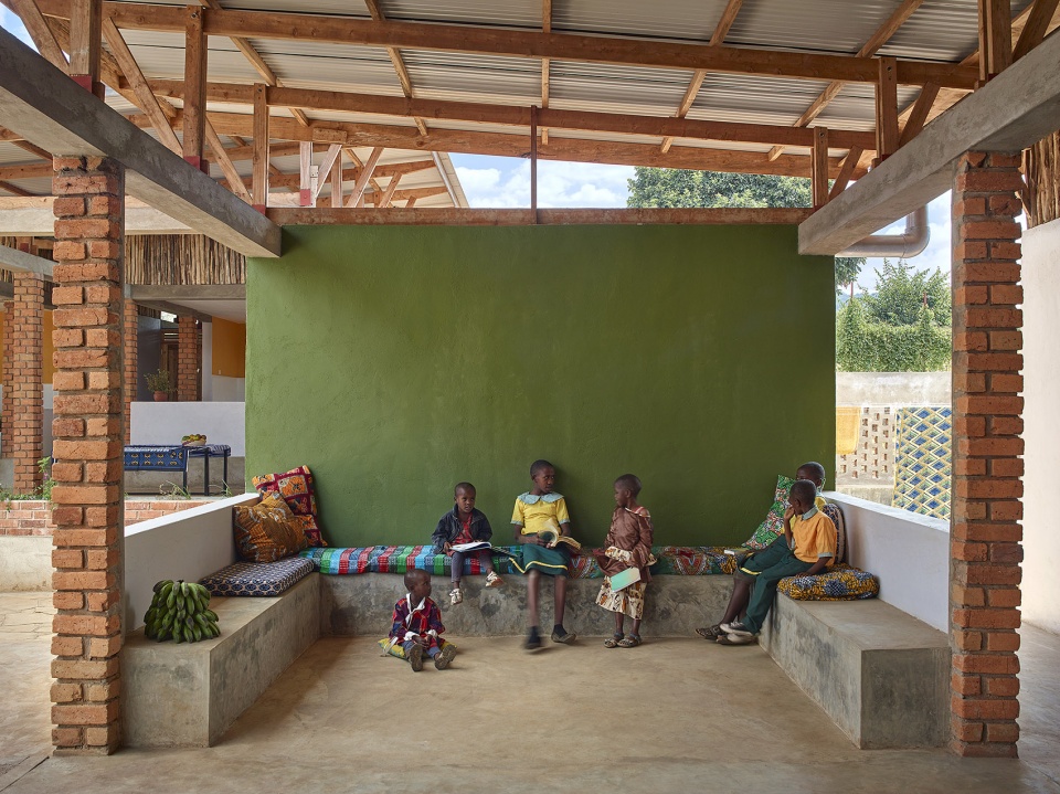 econef childrens center by asante architecture design and lonnqvist vanamo architects