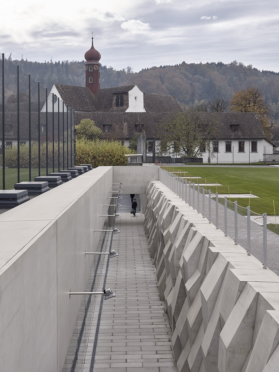 triple sports hall cantonal school wettingen by mlzd