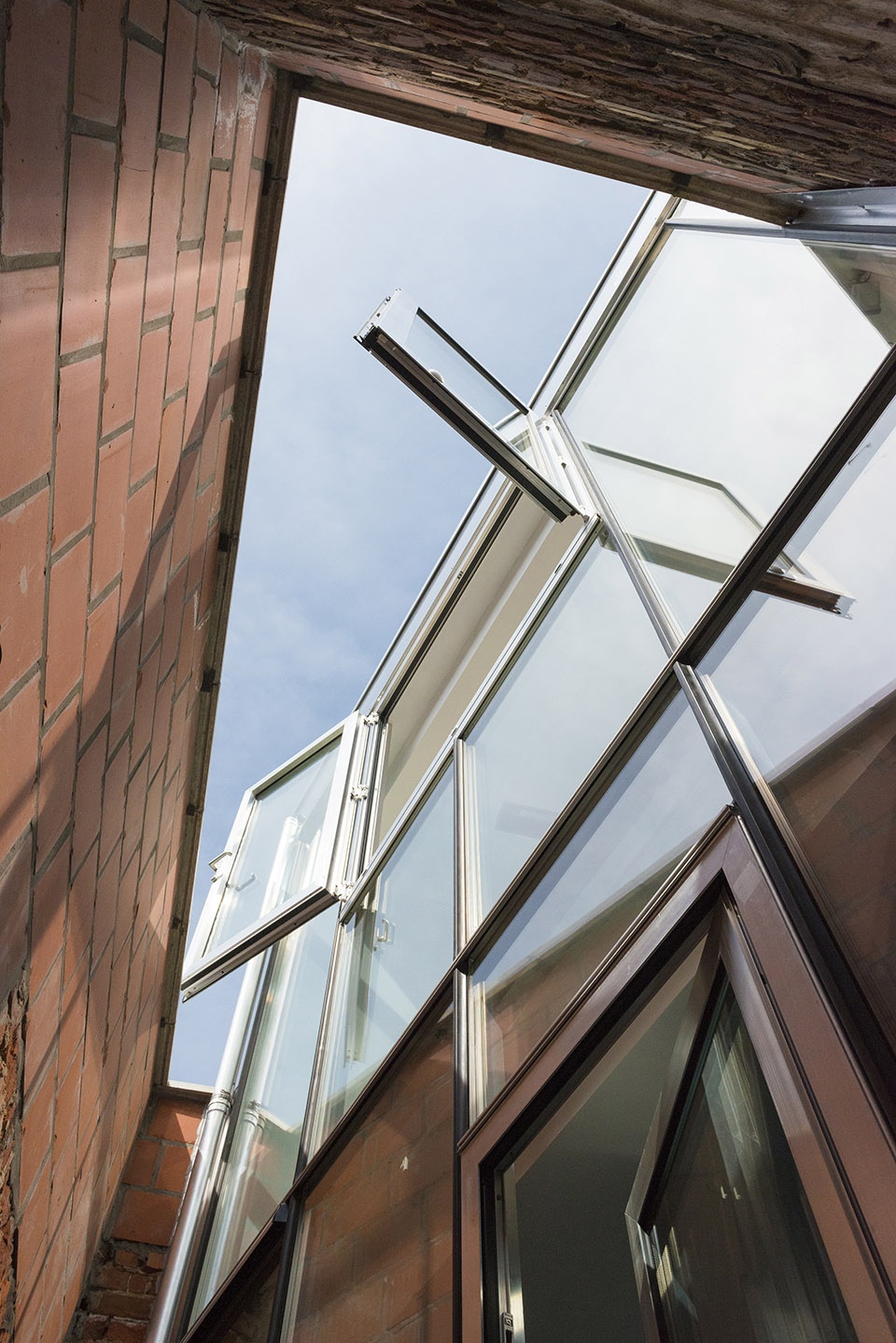 house ssk by de baes associates and sophie van noten
