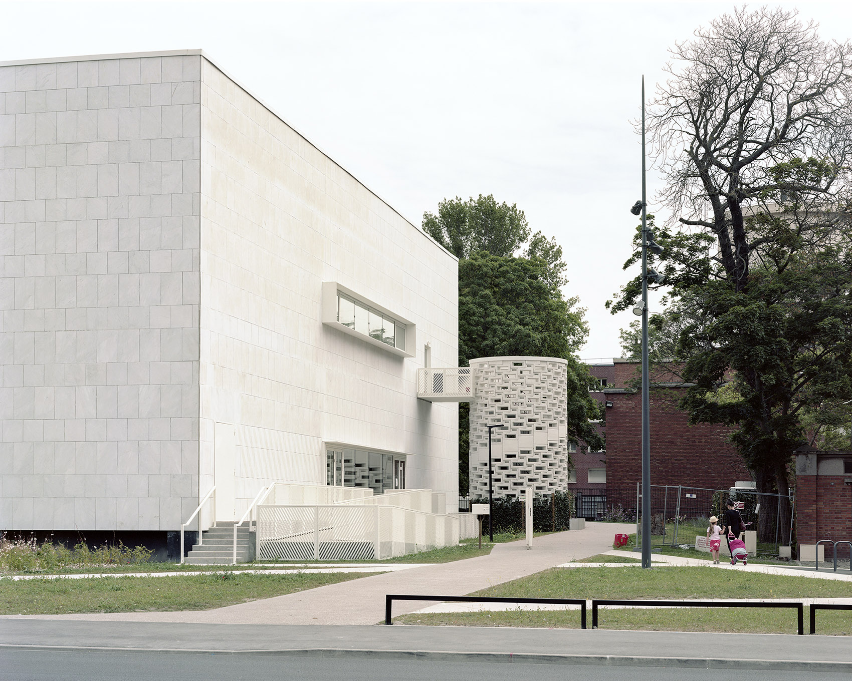 Transformation of the Museum of Fine Arts of Dunkirk into a library by