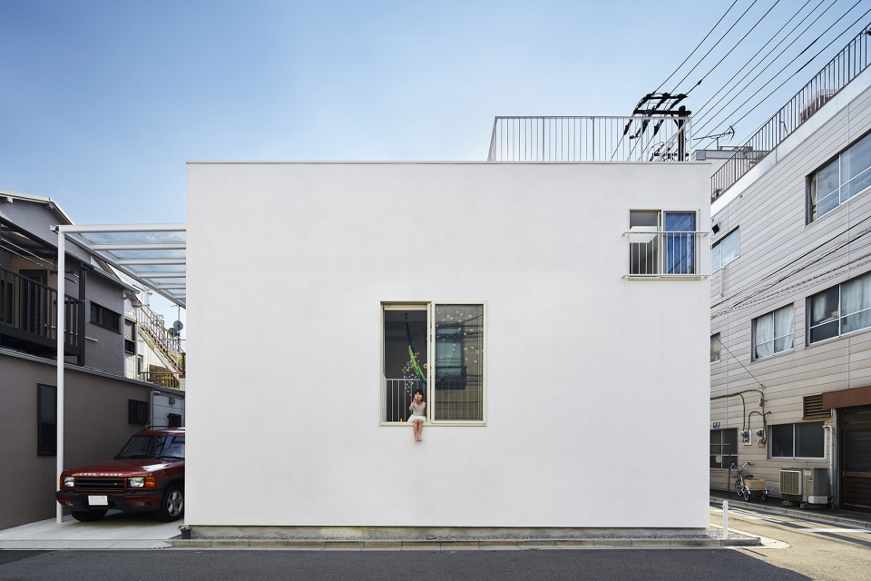 balcony house by takeshi hosaka architects