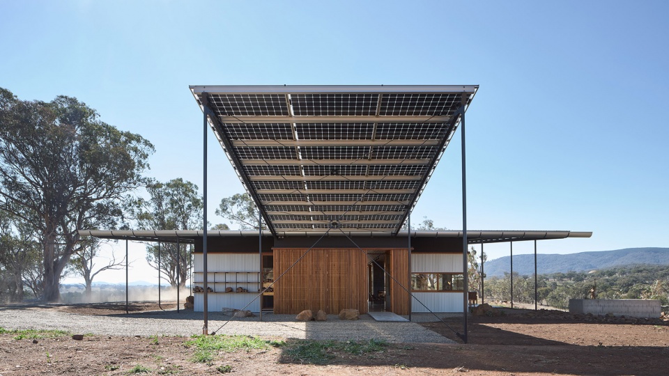upside down akubra house by alexander symes architect