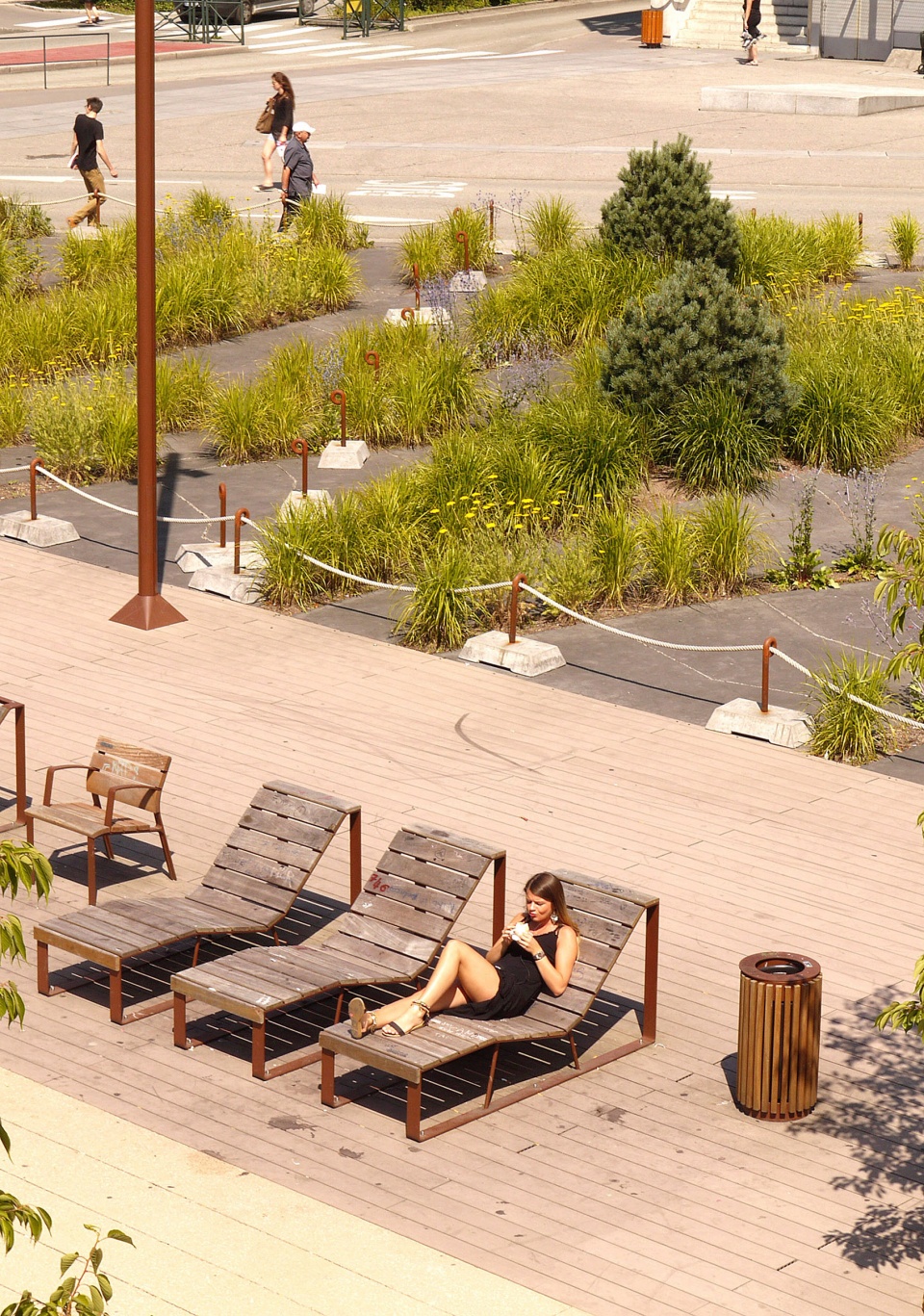 urban space of esplanade paul grimault at annecy by agence aps
