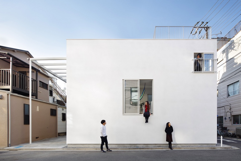 balcony house by takeshi hosaka architects
