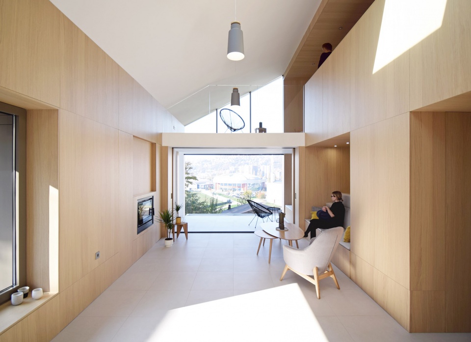 half house by projekt v arhitektura d o o
