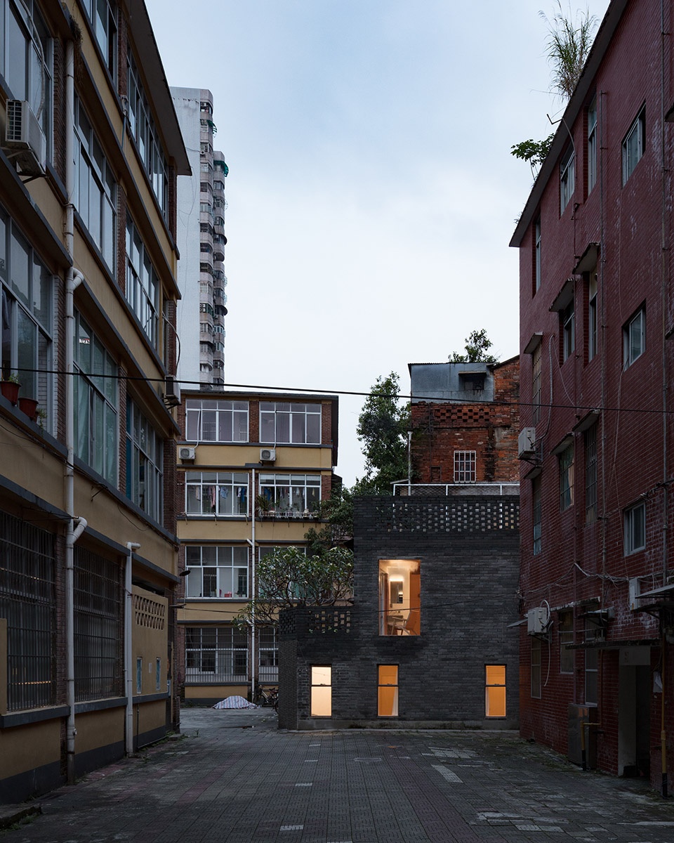 hotel farnear xinyuqingli st china by kooo architects