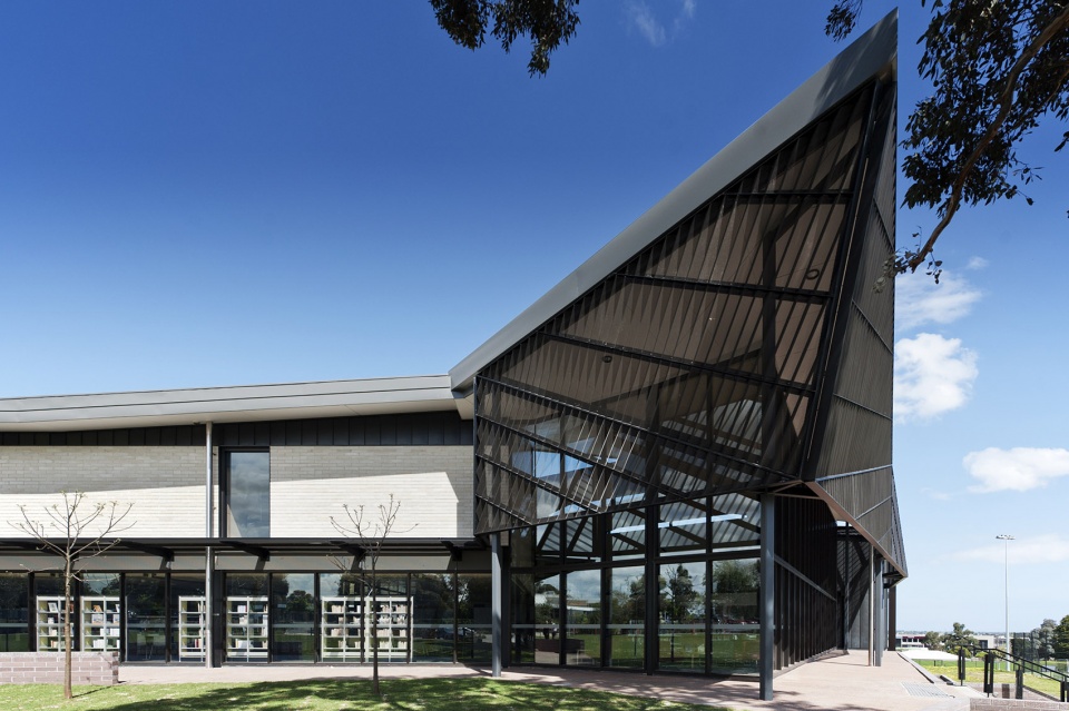 plc learning resource centre by cox architecture