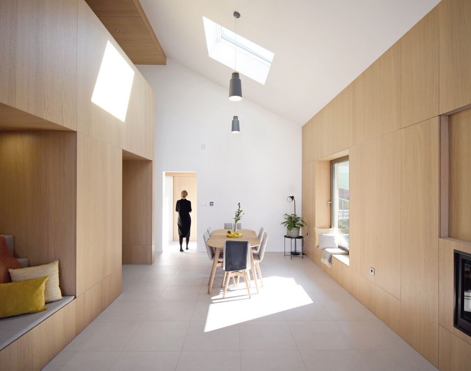 half house by projekt v arhitektura d o o