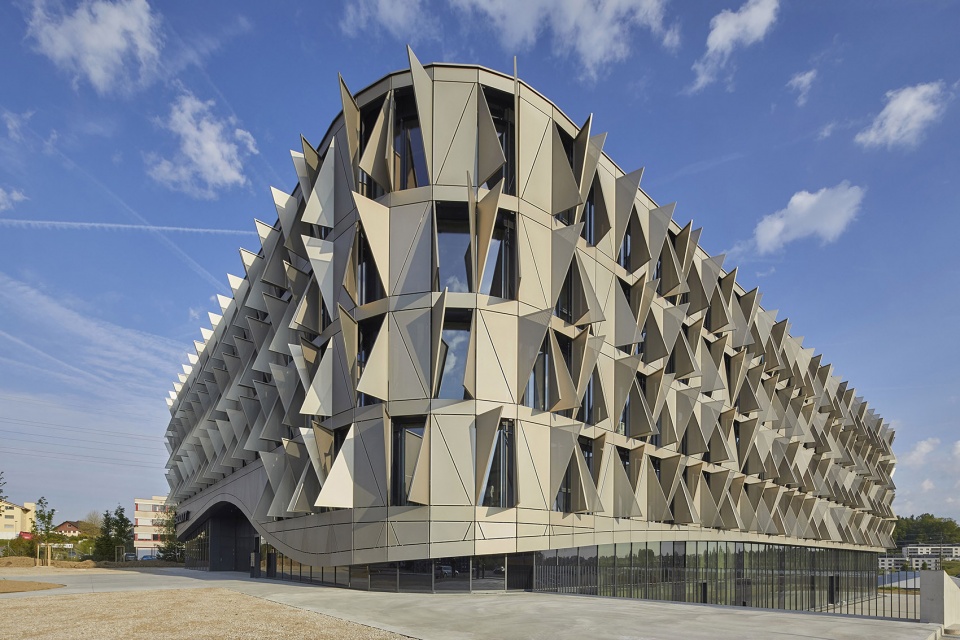 scott sports new headquarters by ittenbrechbuhl