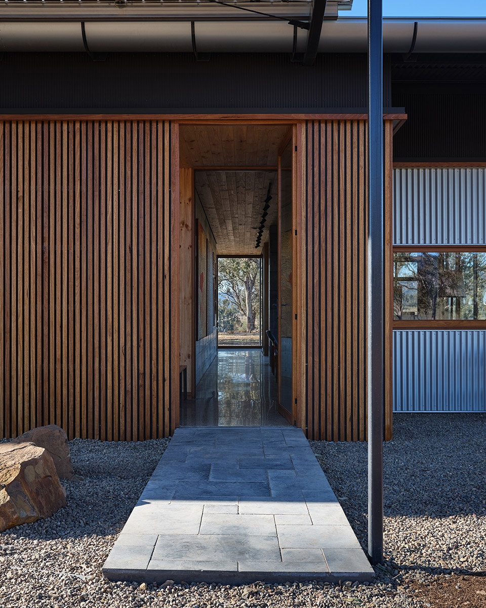 upside down akubra house by alexander symes architect