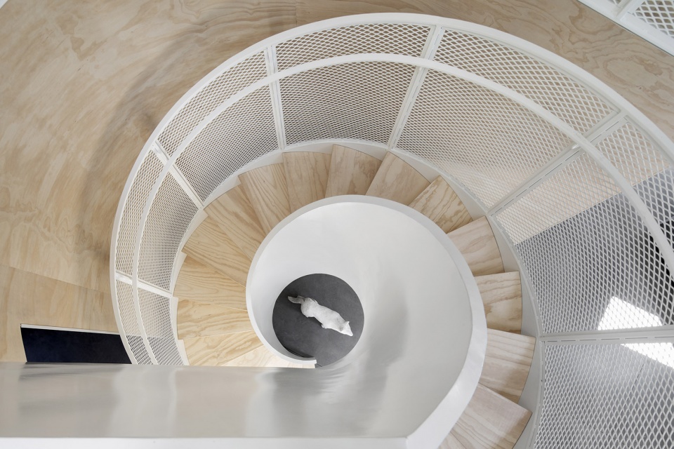 centre est nord est artist residence by bourgeois lechasseur architectes