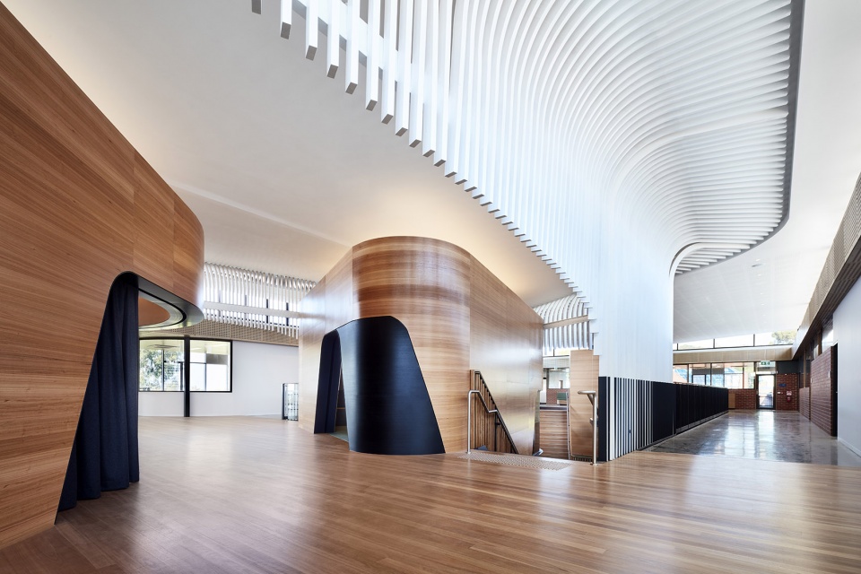 luther college middle school by cox architecture