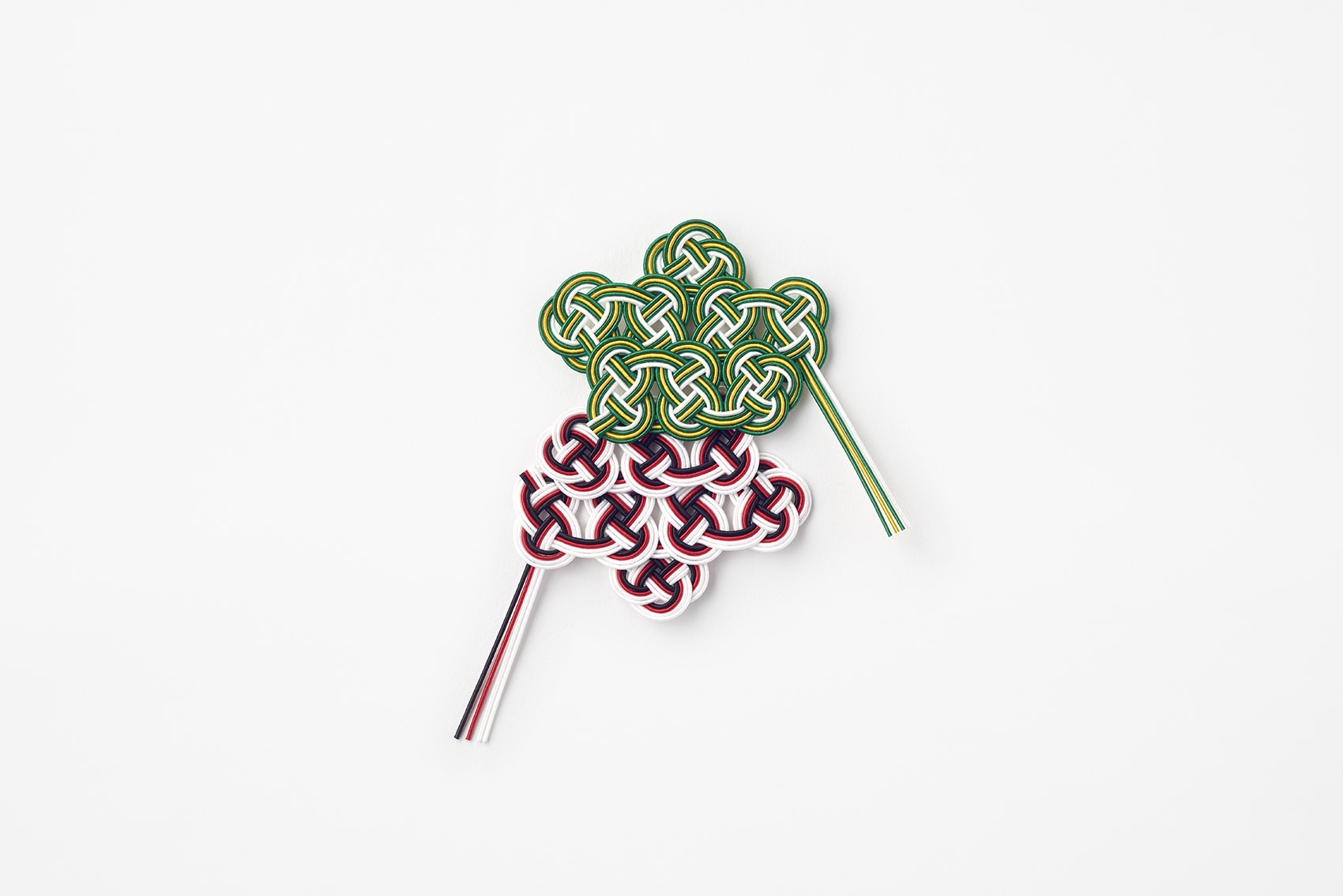 Rugby Mizuhiki-Brooch by nendo - 谷德设计网