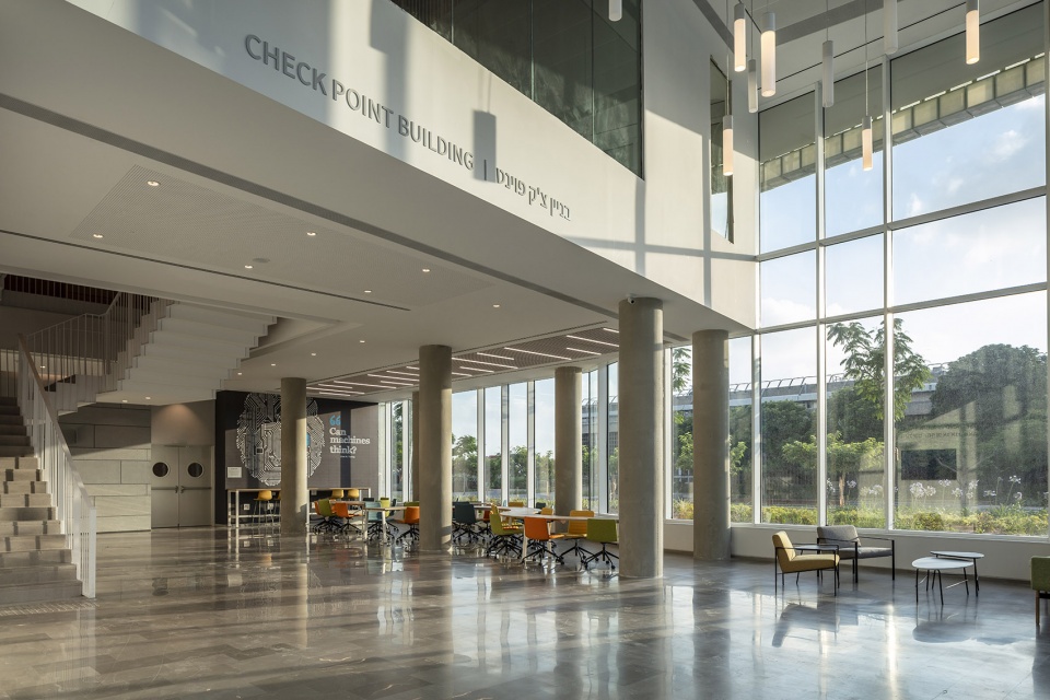 check point building by kimmel eshkolot architects
