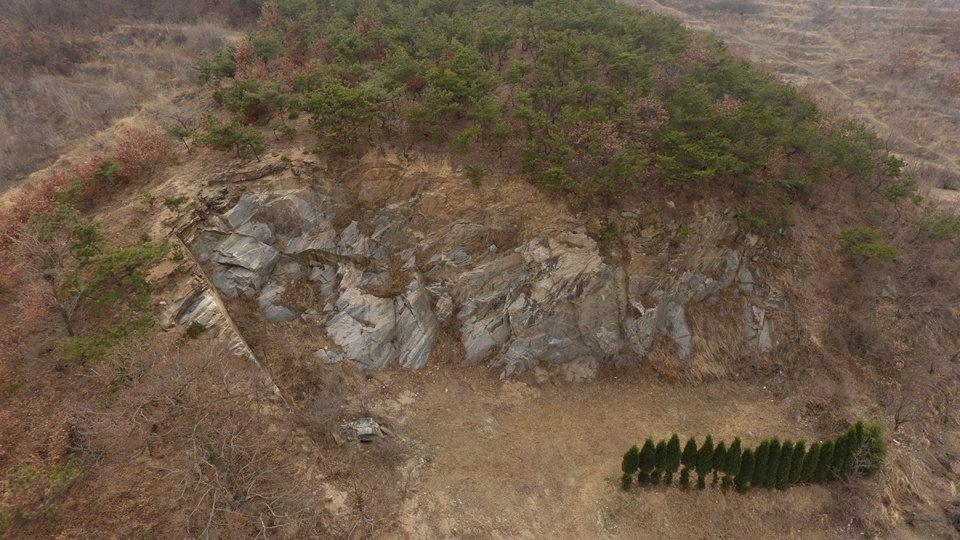 stone nest amphitheatre in weihai china by he wei studio