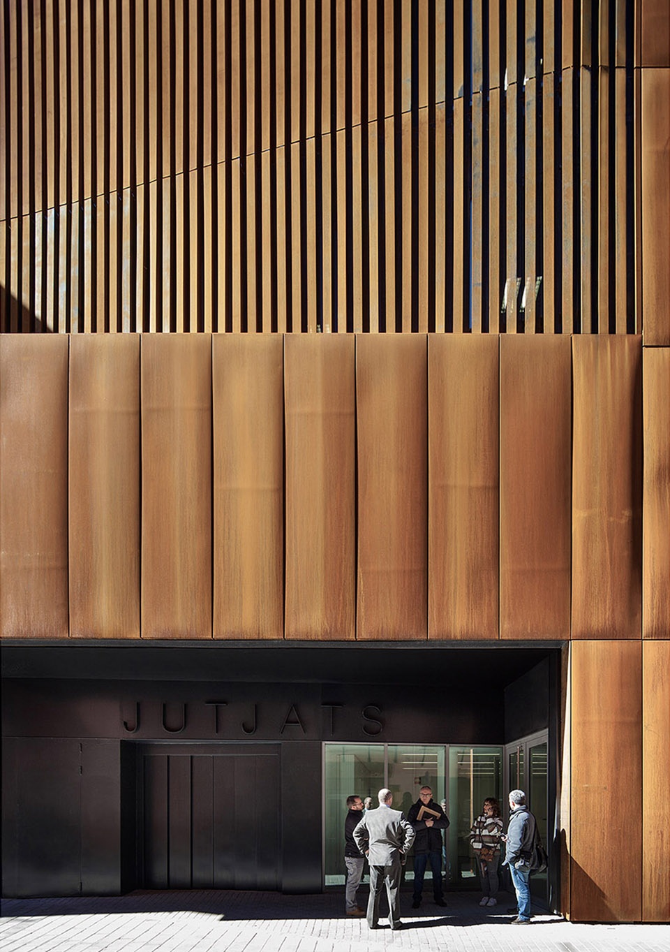 LAW COURT IN BALAGUER by arquitecturia