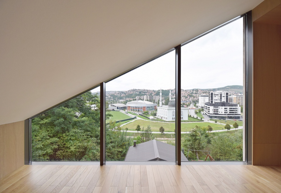 half house by projekt v arhitektura d o o