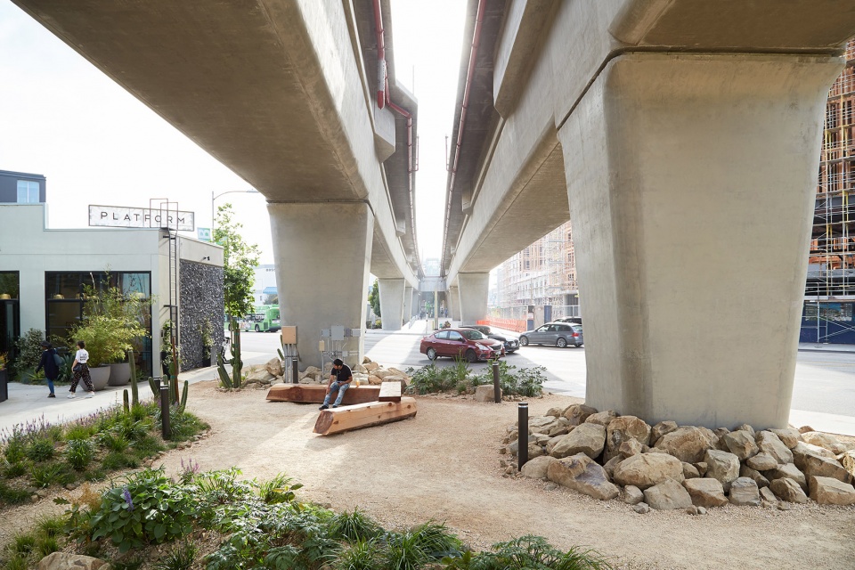 platform park by terremoto