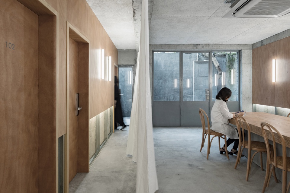 hotel farnear xinyuqingli st china by kooo architects