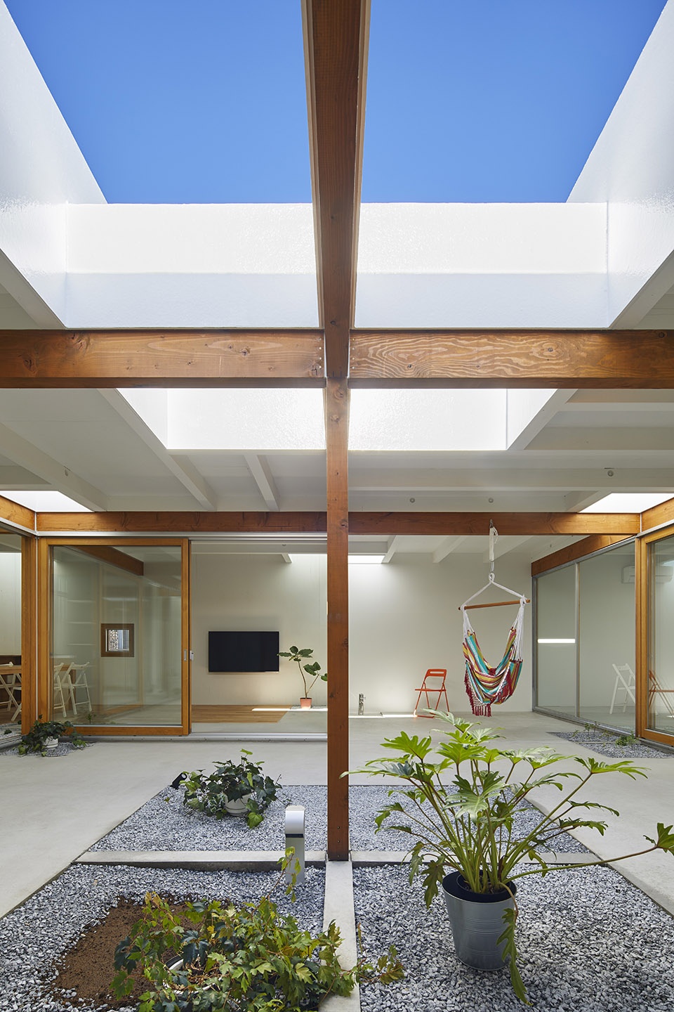 house in kozukue by takeshi hosaka architects