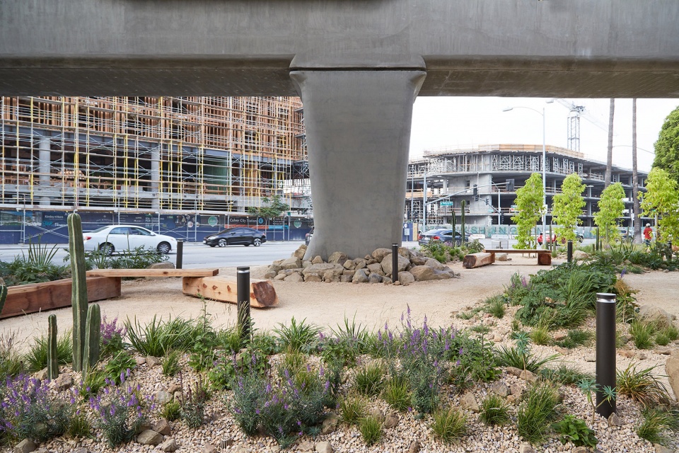 platform park by terremoto