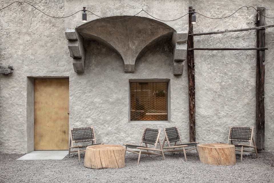 decantei tavern by pedevilla architects