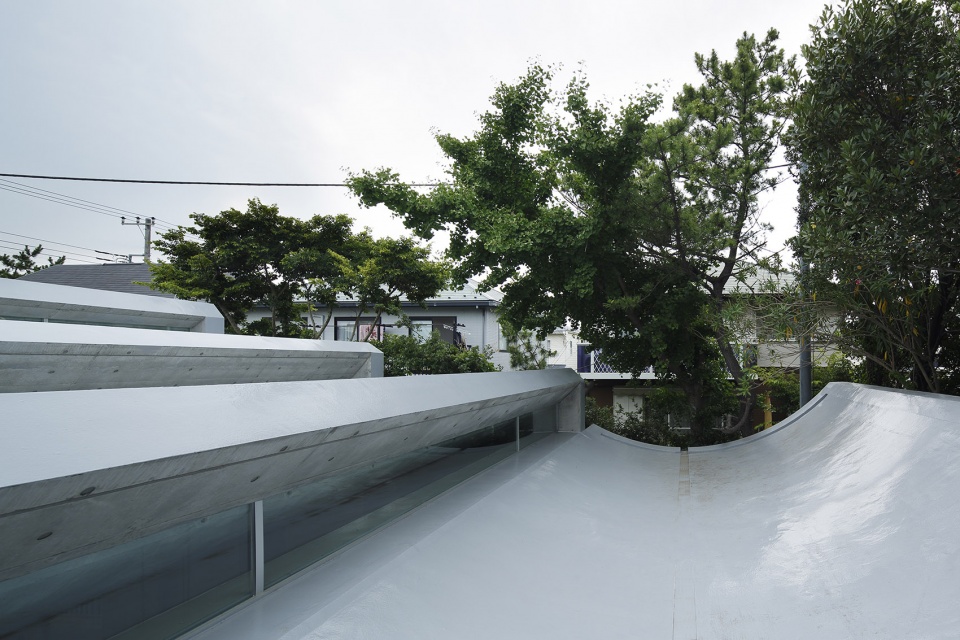 shonan christ church by takeshi hosaka architects