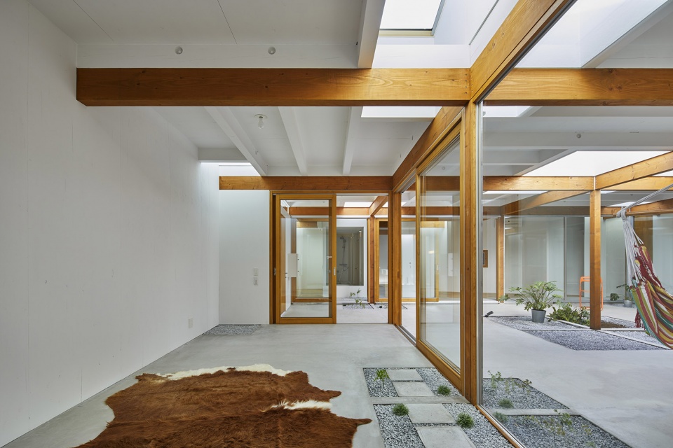 house in kozukue by takeshi hosaka architects