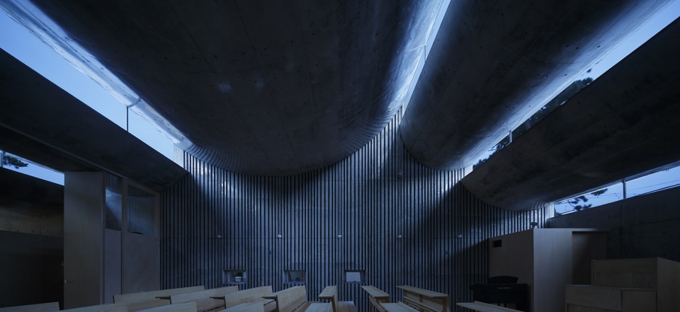 shonan christ church by takeshi hosaka architects